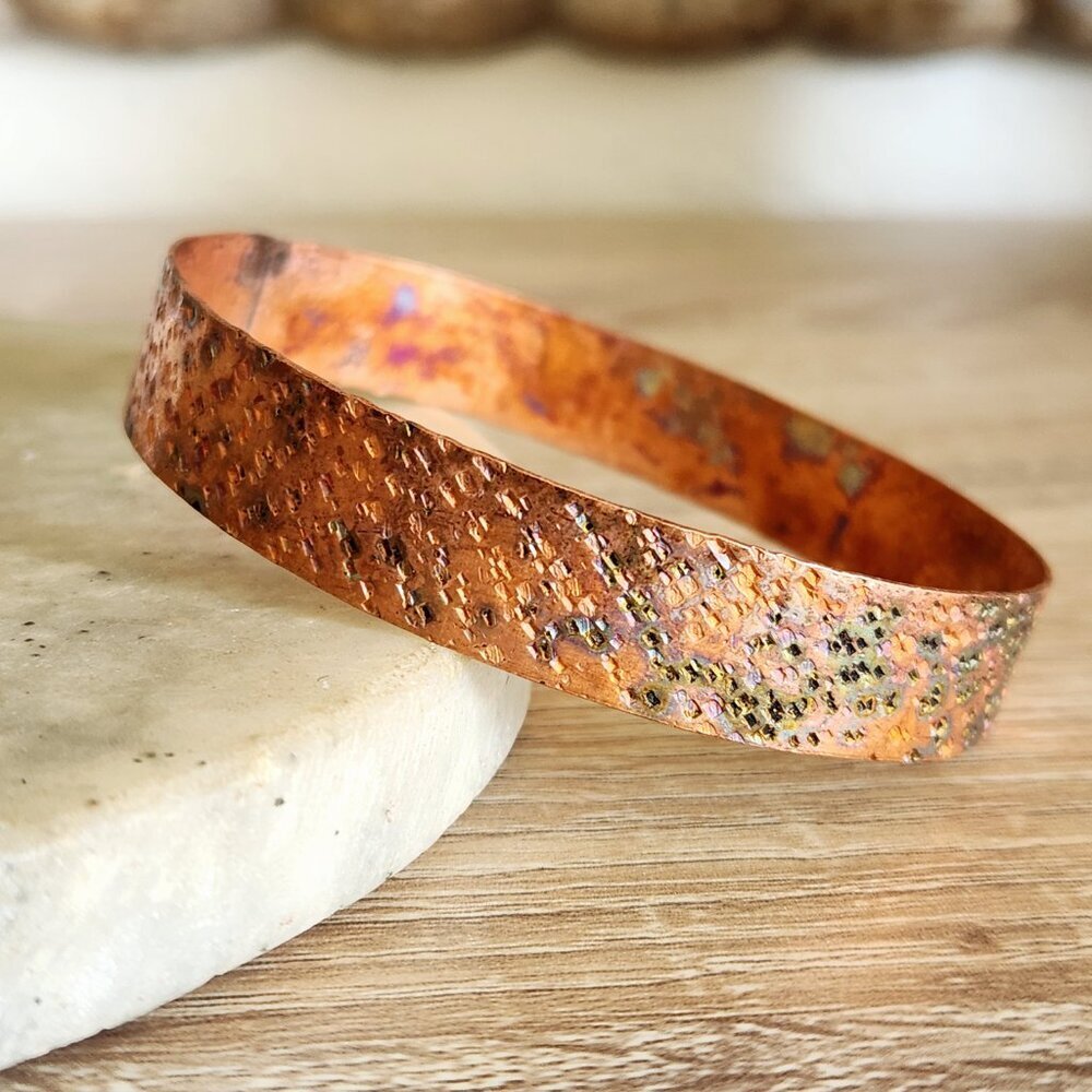 Vintage Tarnished Hammered Copper Metal Brutalist Minimalist Bangle Bracelet